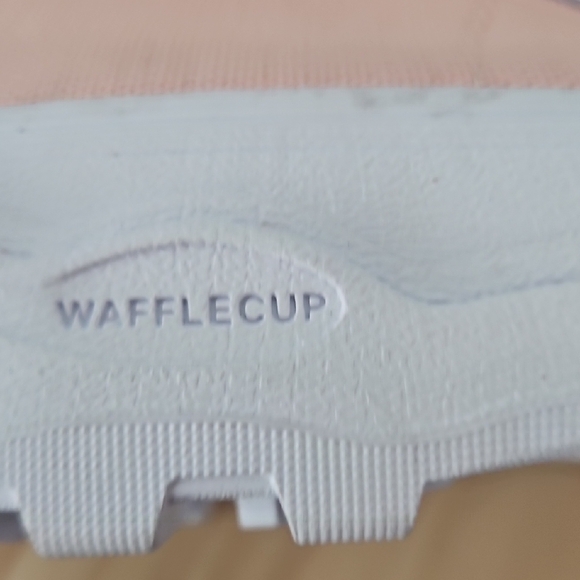 Vans Blush High-Top Sneakers with White Accents - Picture 8 of 13